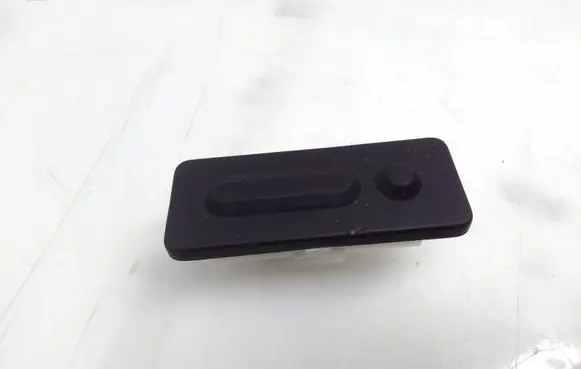 Peugeot 3008 II Tailgate opening switch 9816255980 30560003