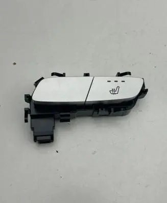 Mercedes-Benz C AMG W205 Seat heating switch A2139057502 SW133101 HW132000