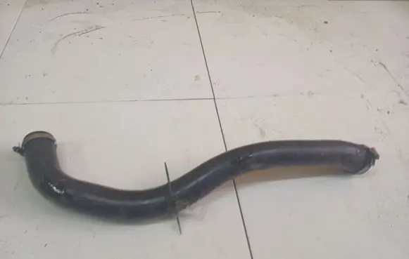 Intercooler hose/pipe