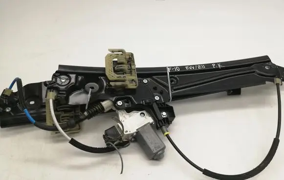 BMW 5 F10 F11 Front door electric window regulator 72715639