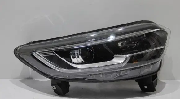 Renault Kadjar Headlight/headlamp 260104607R 01177082 0178020008219