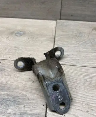 KIA Sportage Front door upper hinge A046057