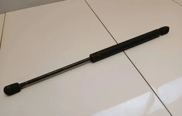 Audi TT Mk1 Tailgate/trunk strut/damper