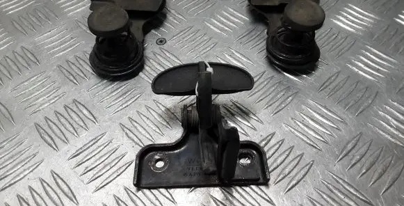 Mercedes-Benz ML W164 Engine bonnet (hood) release handle A2198800064 A2038800460