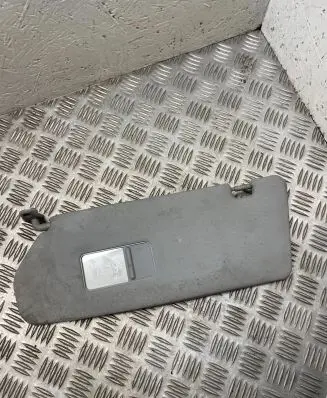 Mitsubishi Pajero Sport I Sun visor