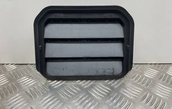 Ford Focus Quarter panel pressure vent H1BBA280B62AB