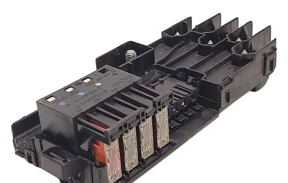 Mercedes-Benz GL X164 Fuse module 2115452601 013948411 013948421