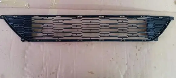 KIA Ceed Front bumper lower grill 86522-1H500