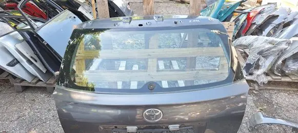 Toyota Avensis T250 Tailgate/trunk/boot lid