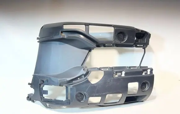 BMW 5 G30 G31 G38 Front bumper mounting bracket 9498601