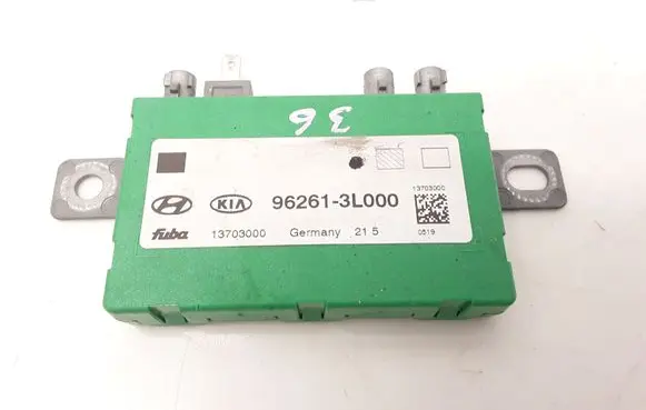 Hyundai Grandeur Aerial antenna amplifier 962613L000 13703000