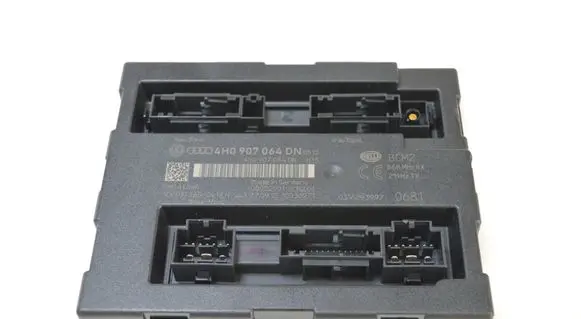 Audi A7 S7 4G Central body control module 5DK010565 0316293997