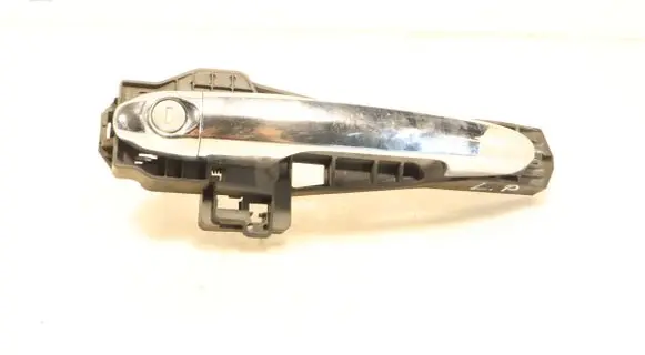 Front door exterior handle/bracket