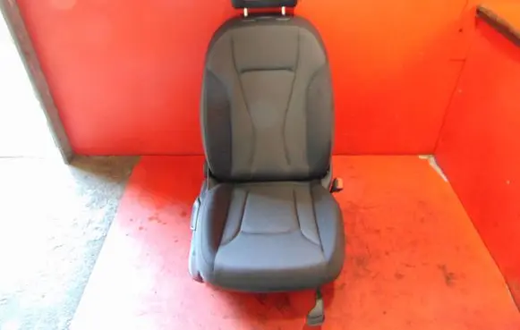 Audi Q7 4L Front passenger seat 
