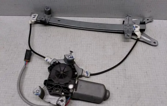 Nissan Primera Rear door window regulator with motor 400439B