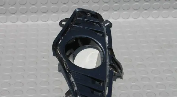 Toyota RAV 4 (XA50) Front bumper lower grill 5212842220