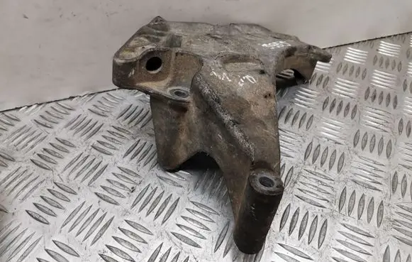 Volkswagen PASSAT B6 Engine mounting bracket 03L199207