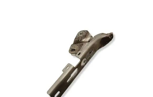 Audi Q3 8U Engine bonnet/hood hinges 8U0823301