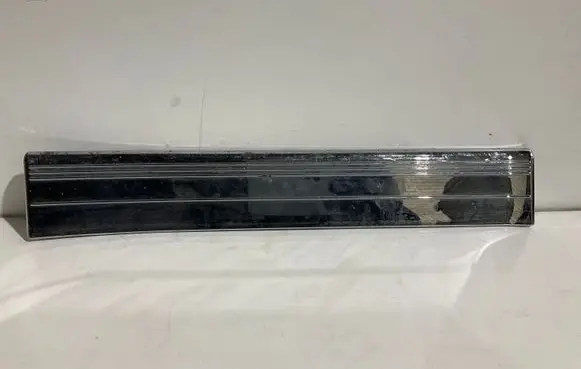 Mercedes-Benz CLS C219 Side skirt rear trim A2196800335 2196800335