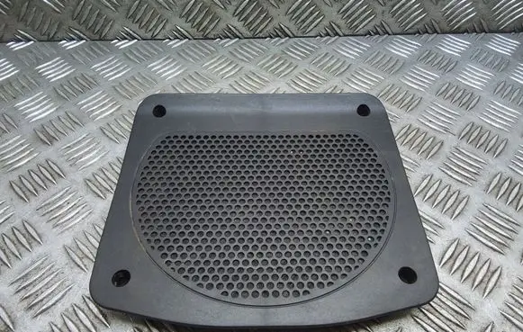 BMW 1 F20 F21 Subwoofer grill/trim 9223670