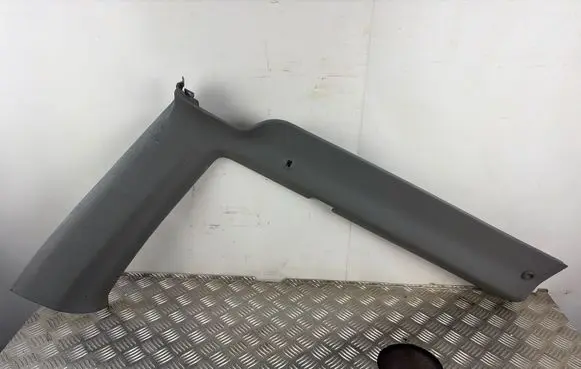 Volkswagen Multivan T4 (D)pillar trim (top) 705867245