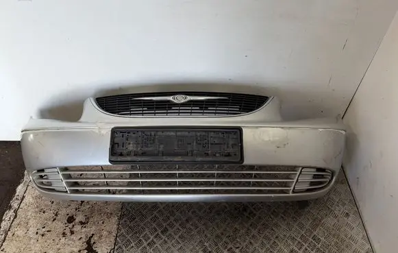 Chrysler Voyager Front bumper 