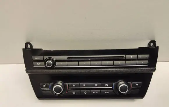 BMW 5 F10 F11 Climate control unit 9233637 900252780008 0000129139