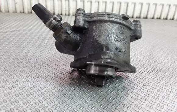 Alfa Romeo 156 Vacuum pump 961711056