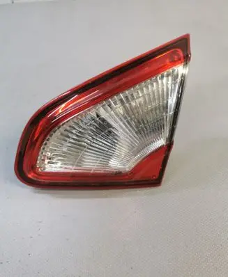 Nissan Qashqai Tailgate rear/tail lights 89503209