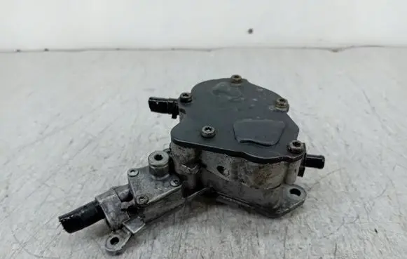 Volkswagen PASSAT B6 Vacuum pump 038145209H
