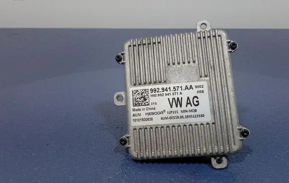Skoda Superb B5 (3U) Voltage converter/converter module 922941571AA