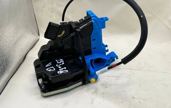 KIA Ceed Rear glass lock/latch C436 81410A2400