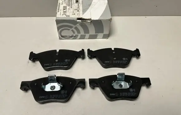 BMW 5 F10 F11 Brake pads (front) 8847064 6858047