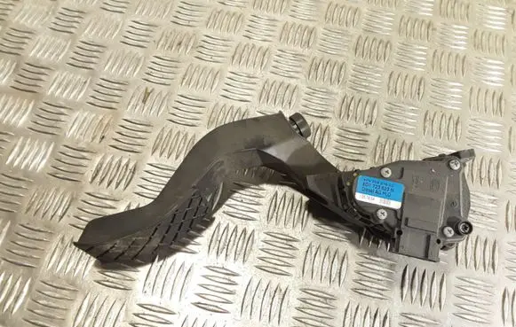 Audi A6 S6 C5 4B Accelerator throttle pedal 8D1723523N