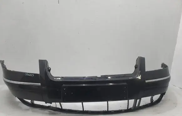 Volkswagen PASSAT B5 Front bumper 3B0807217K