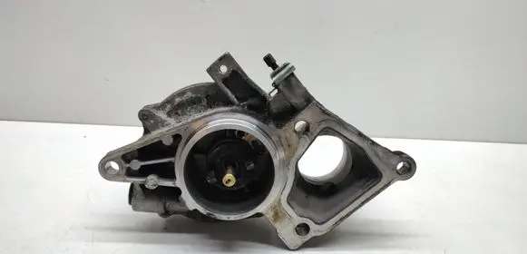 Ford Mondeo Mk III Vacuum pump XS7Q2A451BH