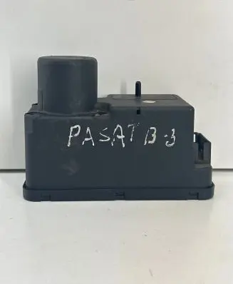 Volkswagen PASSAT B3 Central locking vacuum pump 357962257