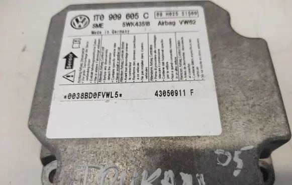 Volkswagen Touran I Airbag control unit/module 1T0909605C