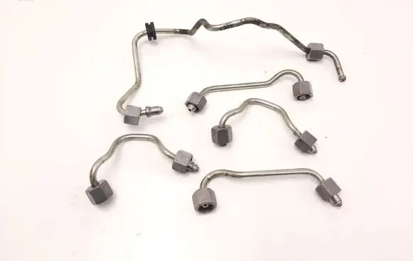 BMW 3 E90 E91 Fuel injector supply line/pipe 