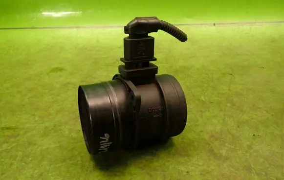 Volkswagen PASSAT B6 Mass air flow meter 0281002735