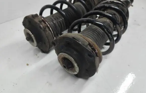 Volkswagen PASSAT B6 Front shock absorber with coil spring