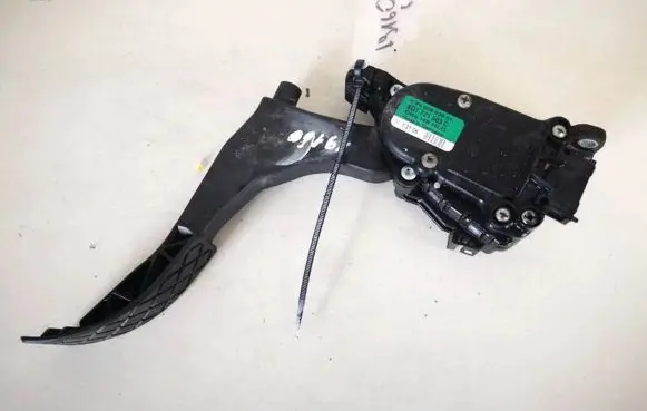 Volkswagen Polo IV 9N3 Accelerator throttle pedal 6q1721503c 6pv008496-01