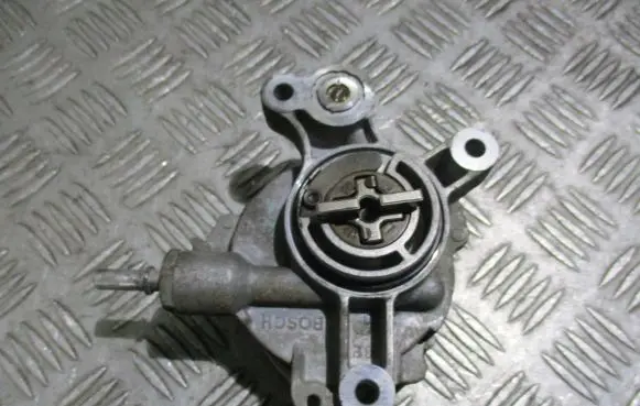 Peugeot 407 Vacuum pump D1651A