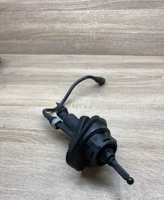 Ford C-MAX II Clutch master cylinder 3M517A543AE KG19300