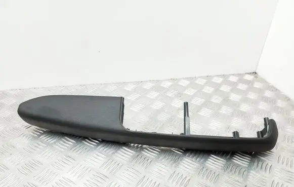 Seat Exeo (3R) Front door interior handle trim 8E1867173B