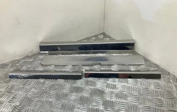 Seat Alhambra (Mk2) sill trim set (inner) 