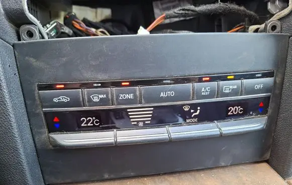 Mercedes-Benz E W212 Climate control unit A2129007704 A2128301285 2129007704