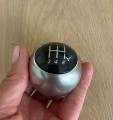 Renault Twingo III Gear lever shifter trim leather/knob 328659172R