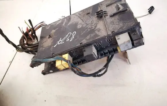 Mercedes-Benz C W203 Fuse box set 2035450701 5dk007974-20