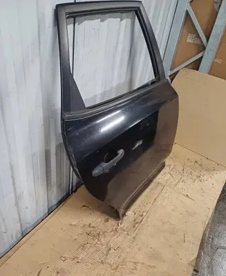 KIA Ceed Rear door